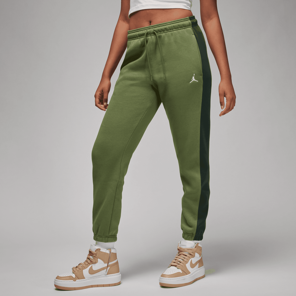 Women's Jordan Brooklyn Fleece (Sky J LT Olive/Galactic Jade/White) - jordan