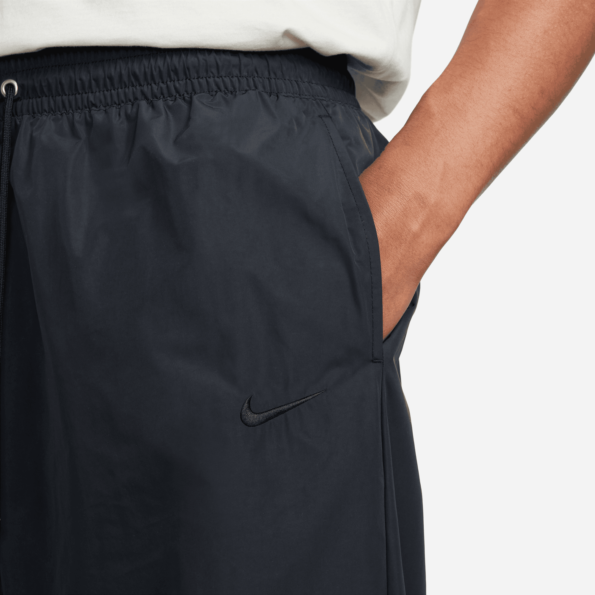 Nike Swoosh Woven Pants (Black/Coconut Milk/Black) – Centre