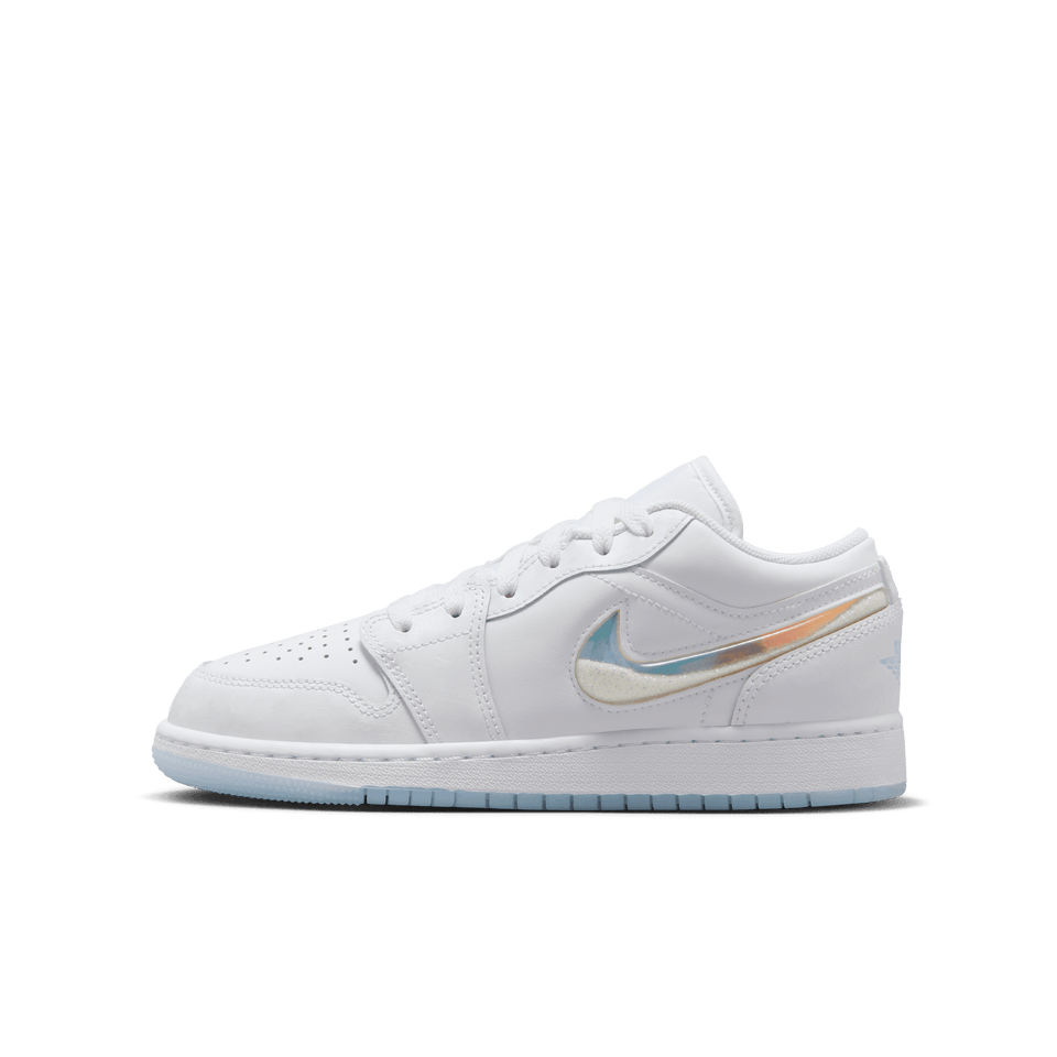 Air Jordan 1 Low SE GS (White/Ice Blue-Summit White) - jordan