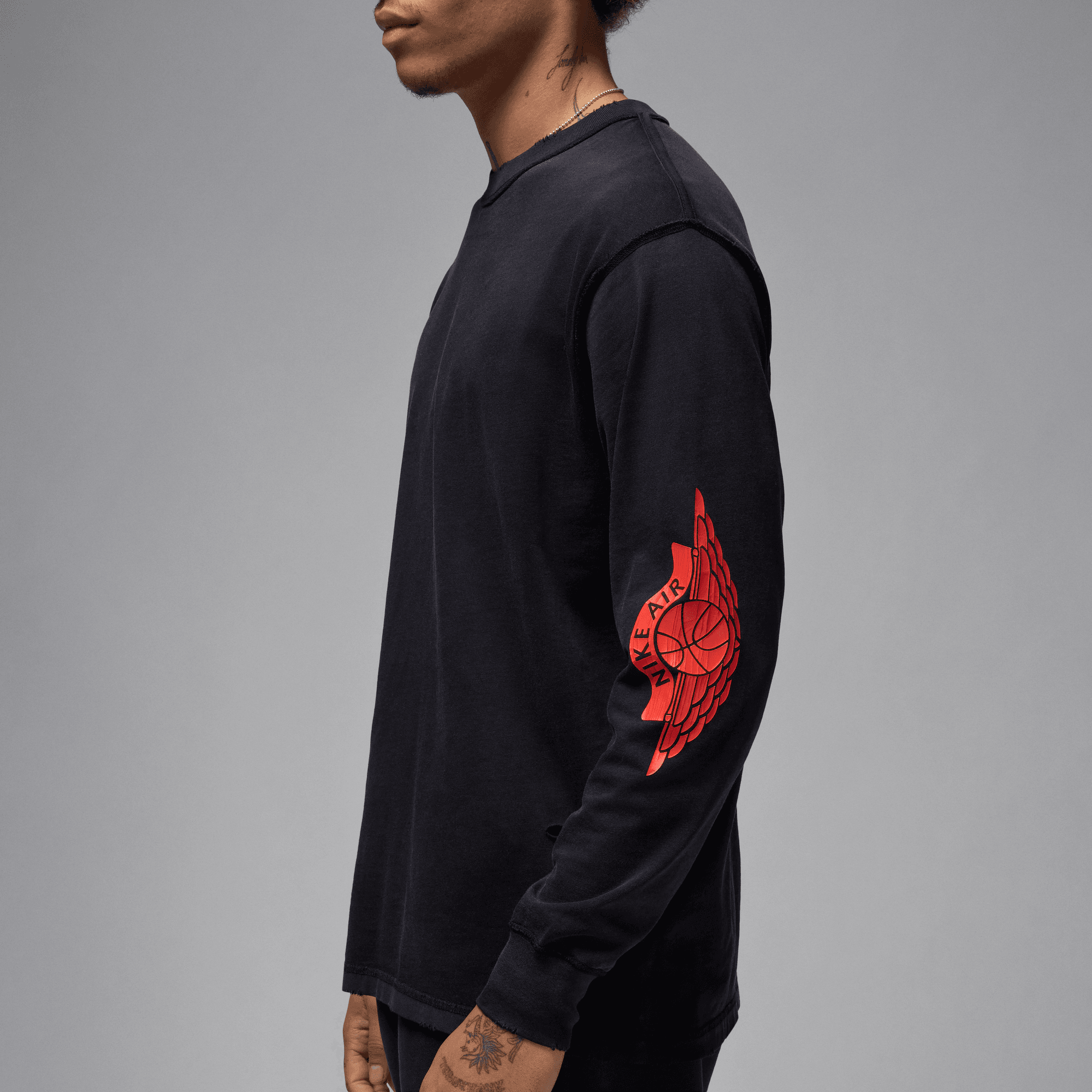 Jordan Rare Air Long-Sleeve T-Shirt (Black/Chile Red) – Centre