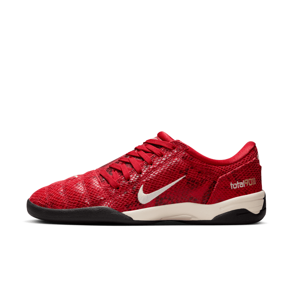 Women's Nike Total 90 SE (Fire Red/Pale Ivory-Black) 8/22 - Women's - Footwear