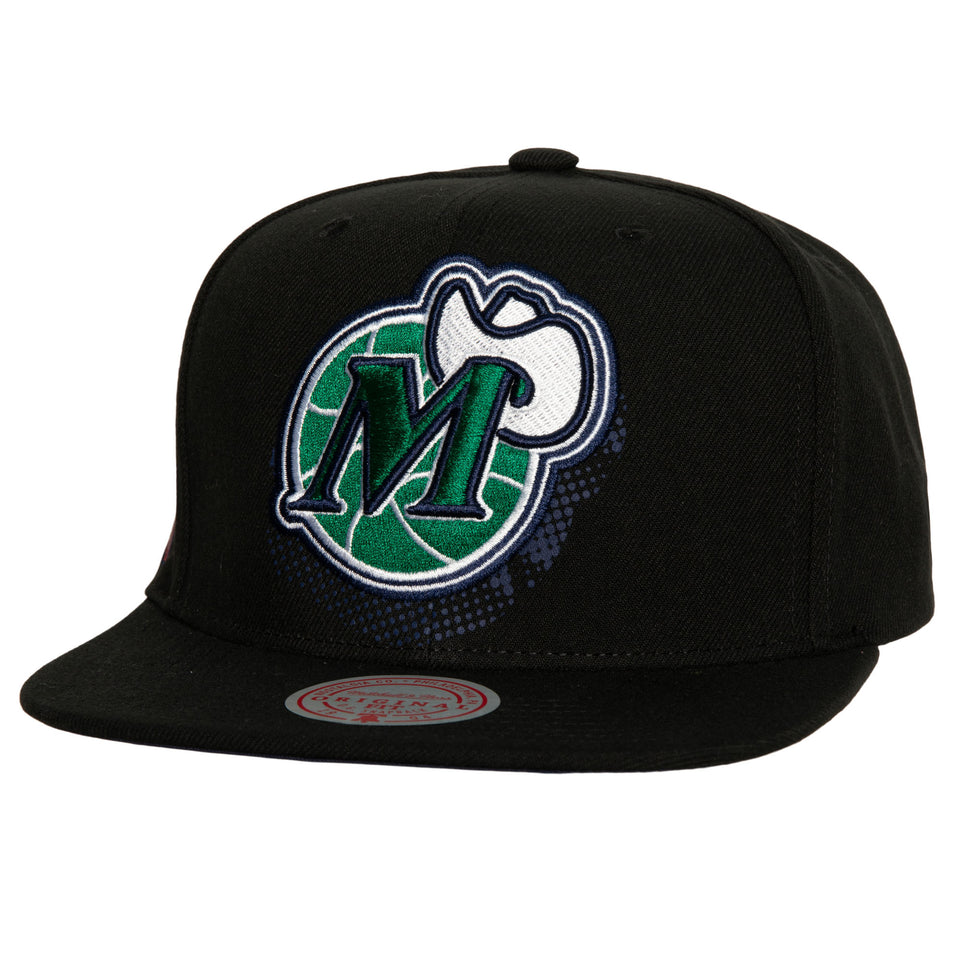Mitchell & Ness Dallas Mavericks NBA Hardwood Classics Big Face 7.0 Snapback Hat ( Black ) - Hats