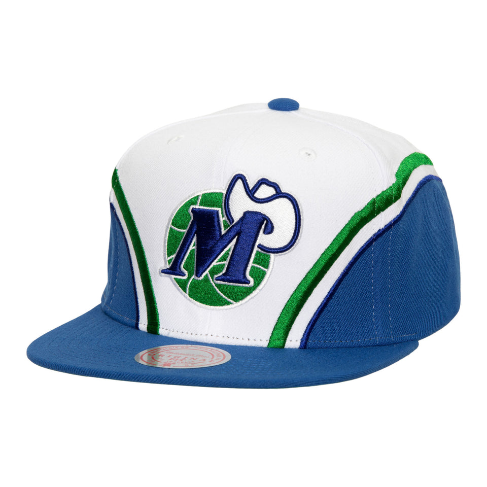 Mitchell & Ness Dallas Mavericks NBA Overhead Snapback Hat ( White ) - Mitchell & Ness