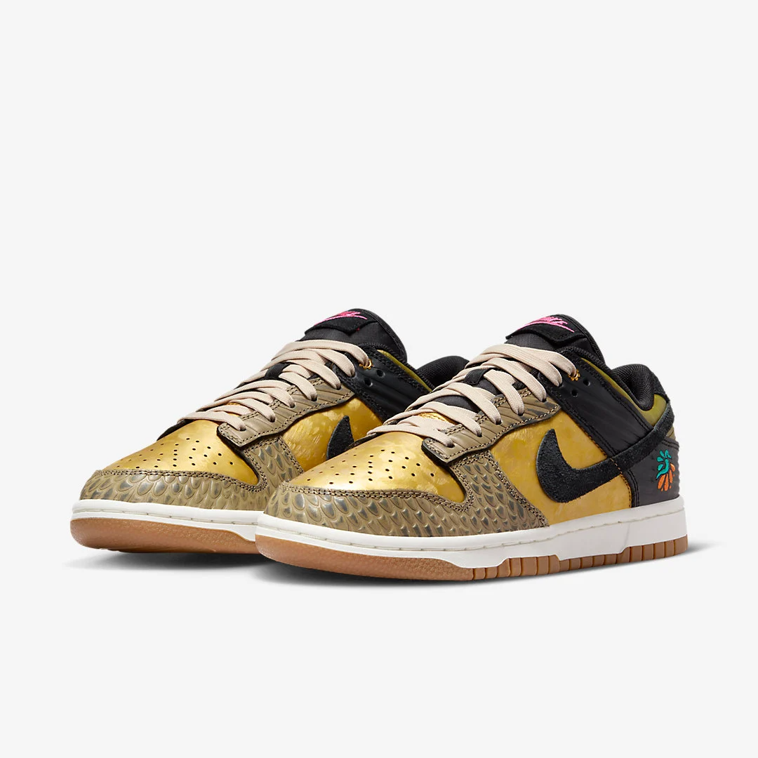 Women's Nike Dunk Low Premium 