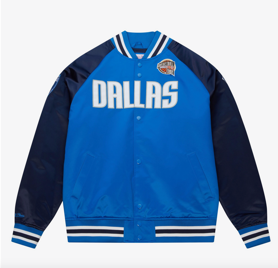 Mitchell & Ness NBA Hall of Fame Dallas Mavericks Dirk Nowitzki Satin Jacket ( Blue ) - Mitchell & Ness