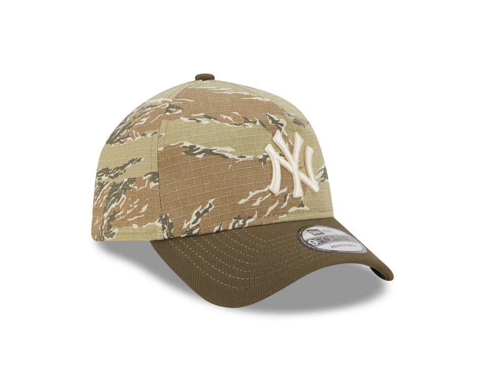 New Era 9FORTY New York Yankees A-Frame Snapback (Two-Tone Tiger Camo) - Women