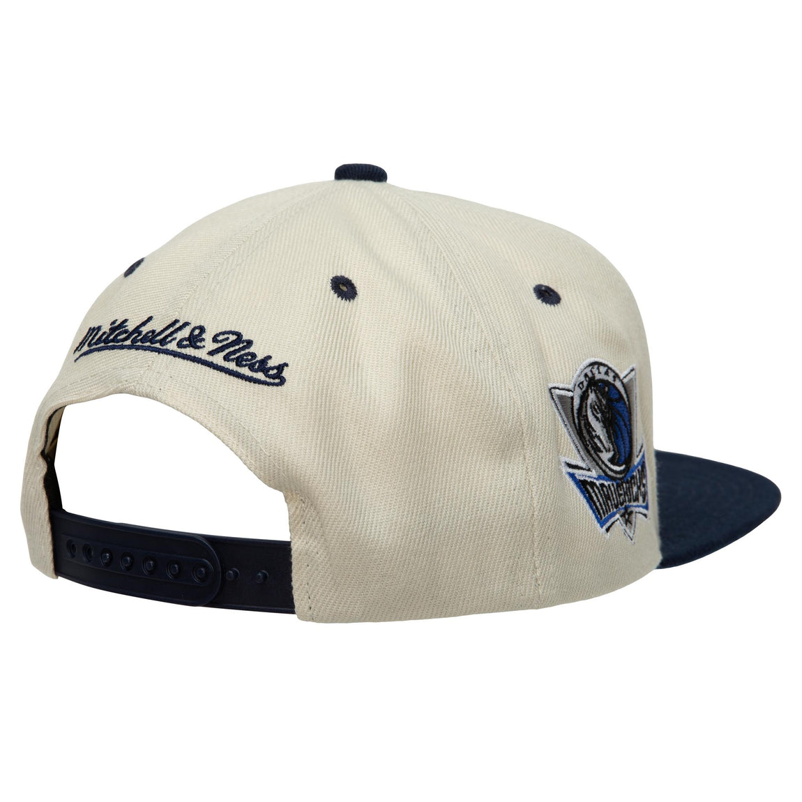 Mitchell & Ness Dallas Mavericks NBA 2 Tone Snapback Hat ( Off White / Navy ) - Mitchell & Ness Dallas Mavericks NBA 2 Tone Snapback Hat ( Off White / Navy ) - 