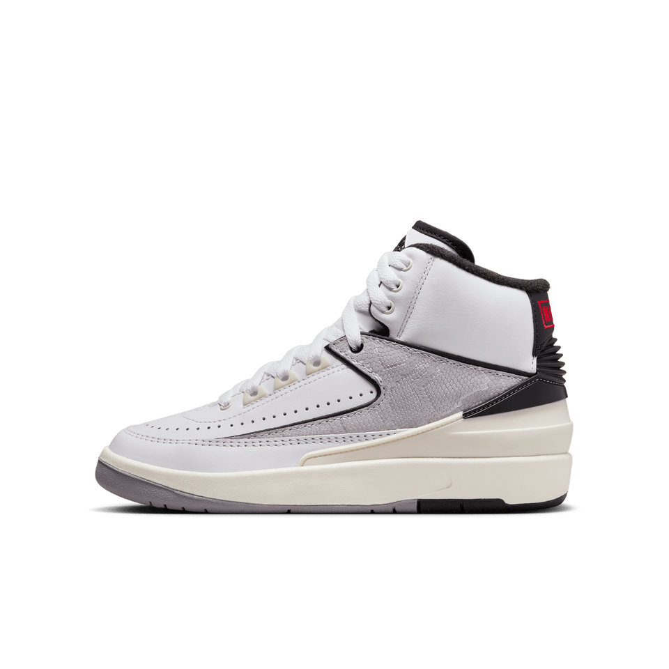 Air Jordan 2 Retro GS ( White / Fire Red / Black / Sail ) - Kid's - Footwear