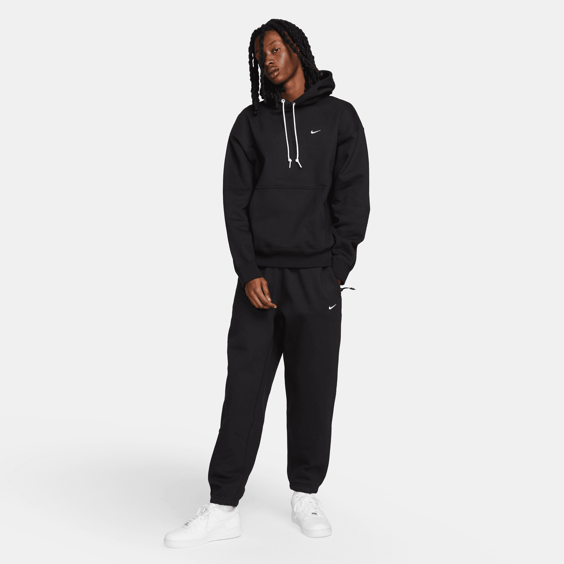 Nike Solo Swoosh Fleece Pullover Hoodie (Black/White) – Centre