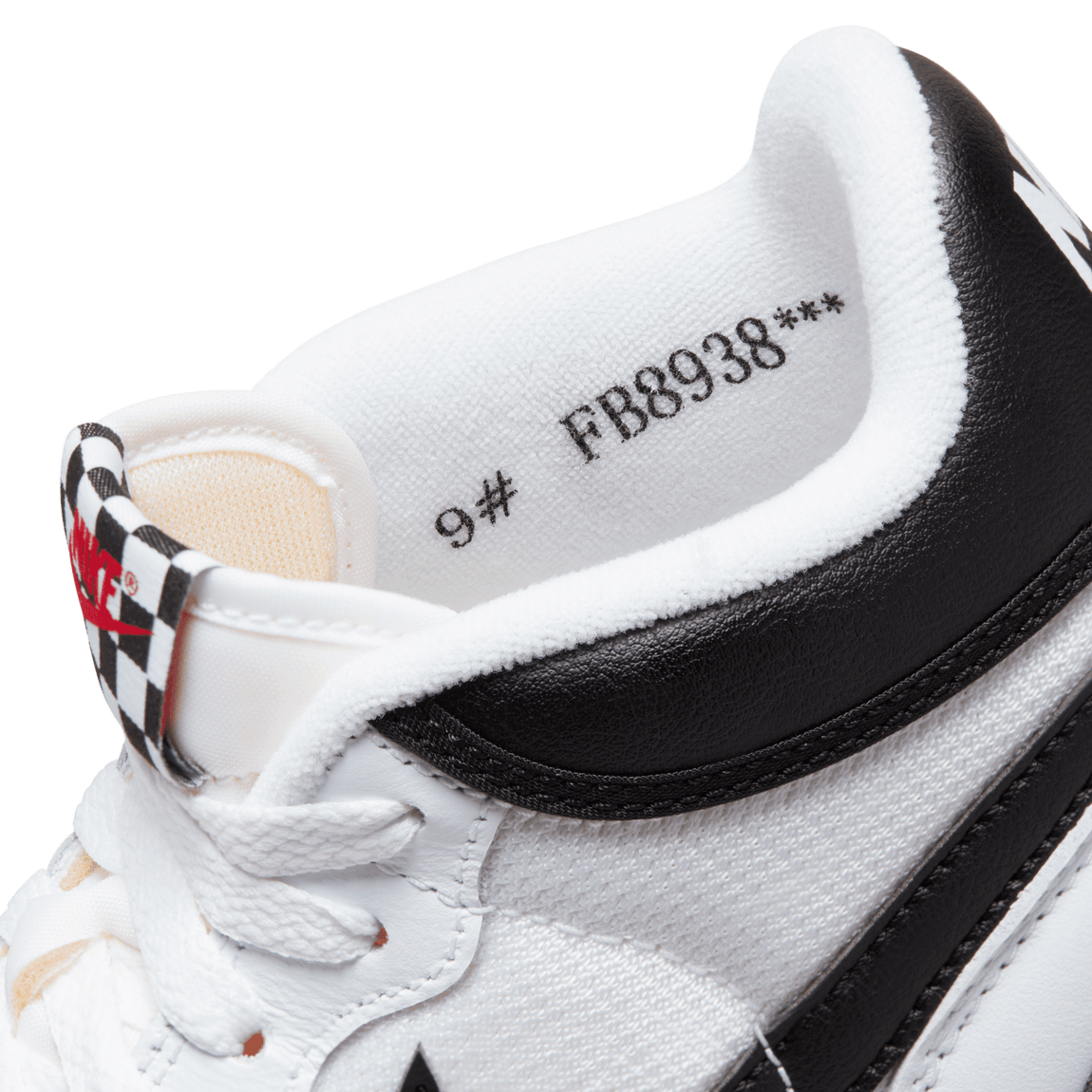 Nike Attack QS SP ( White / Black / White ) 9/14 – Centre