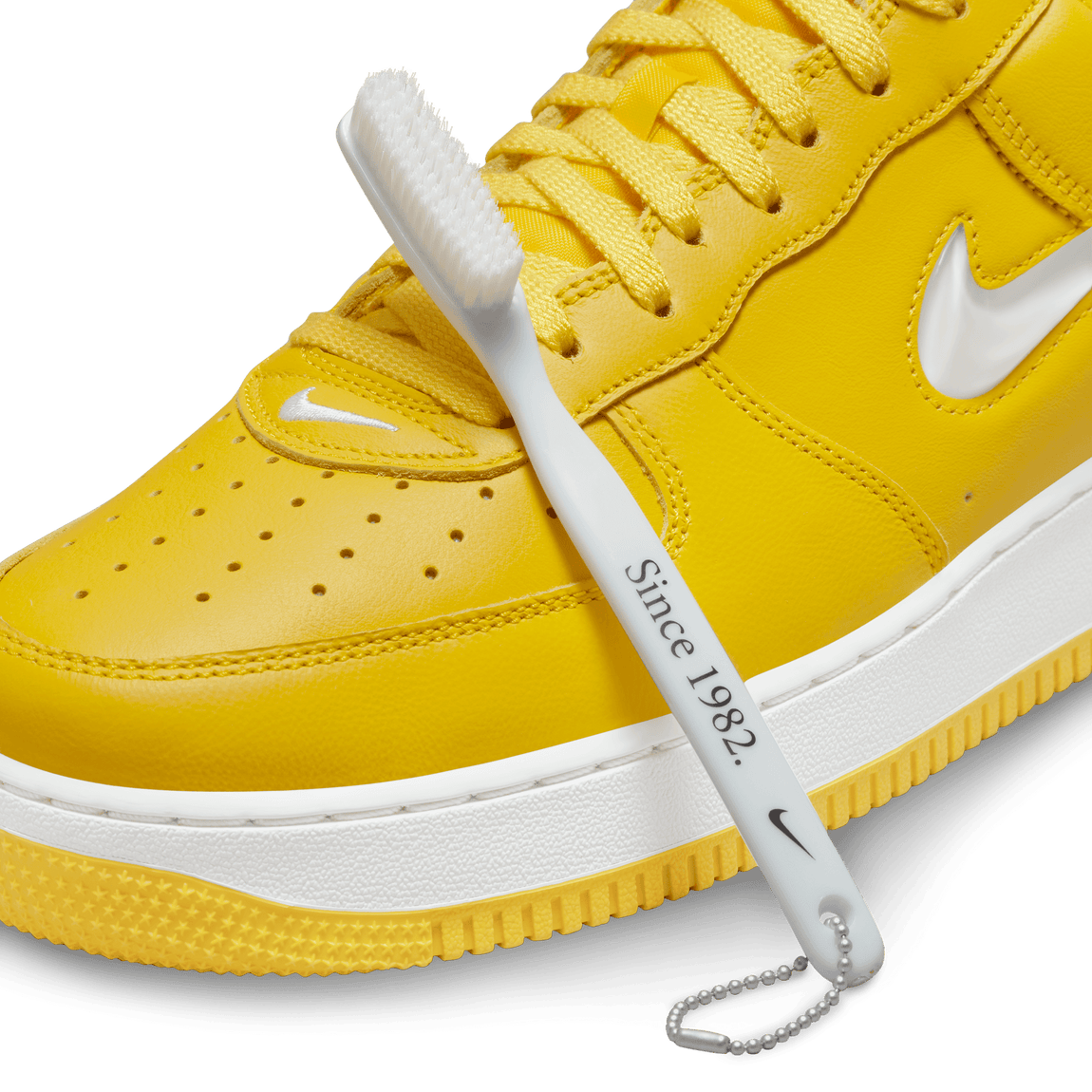 Nike Air Force 1 Low Retro (Speed Yellow/White-Speed Yellow) - Nike Air Force 1 Low Retro (Speed Yellow/White-Speed Yellow) - 