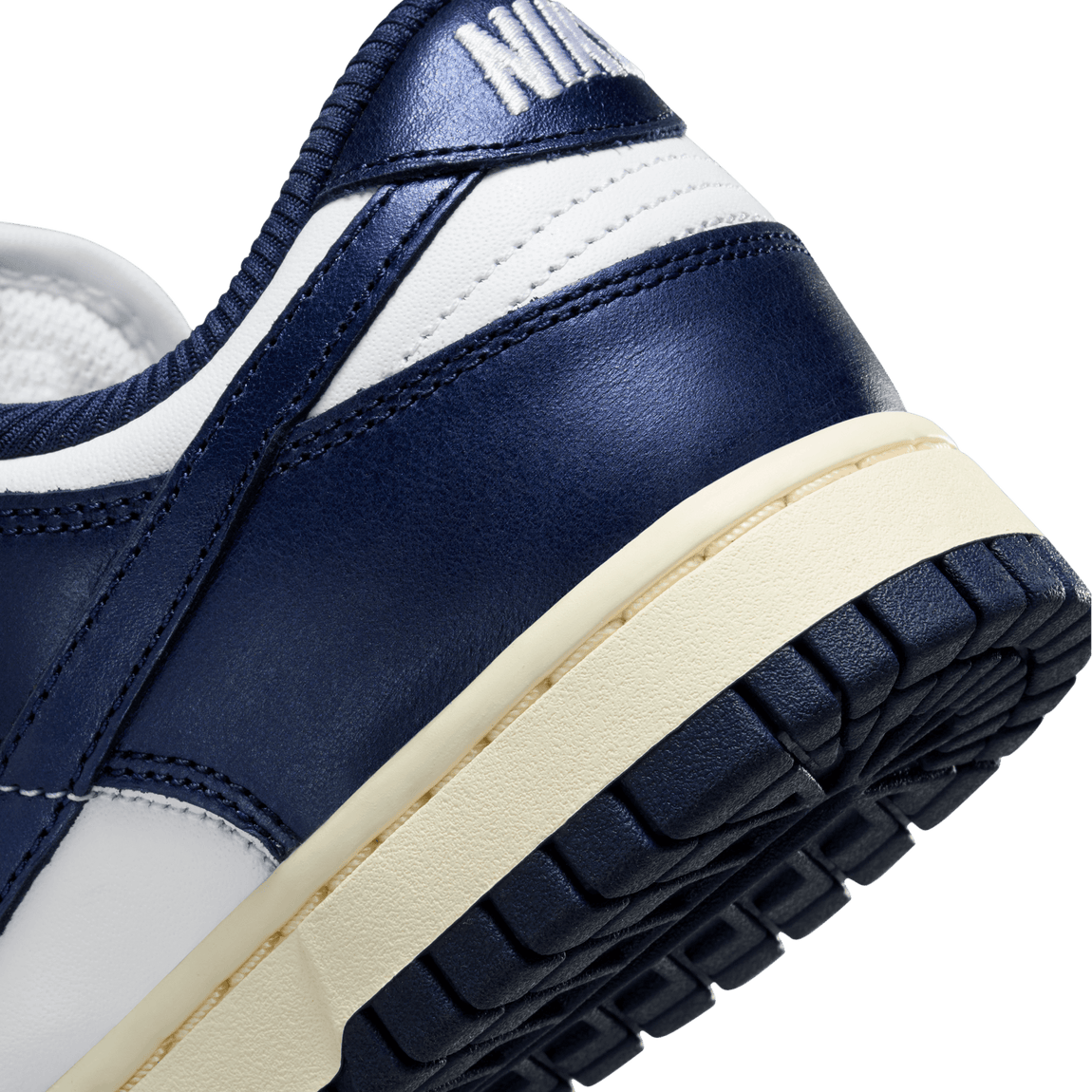 Women's Nike Dunk Low Premium (White/Midnight Navy-Coconut Women's Nike Dunk Low Premium (White/Midnight Navy-Coconut