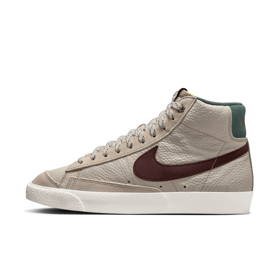 Nike Blazer Mid 77' (Cream II/Earth-Vintage Green-Sail) - nike