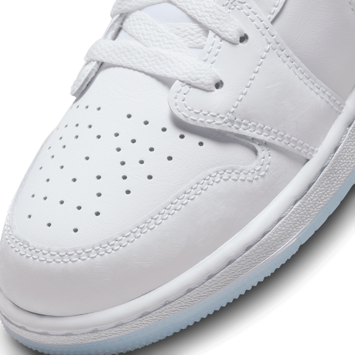 Air Jordan 1 Low SE GS (White/Ice Blue-Summit White) - Air Jordan 1 Low SE GS (White/Ice Blue-Summit White) - 