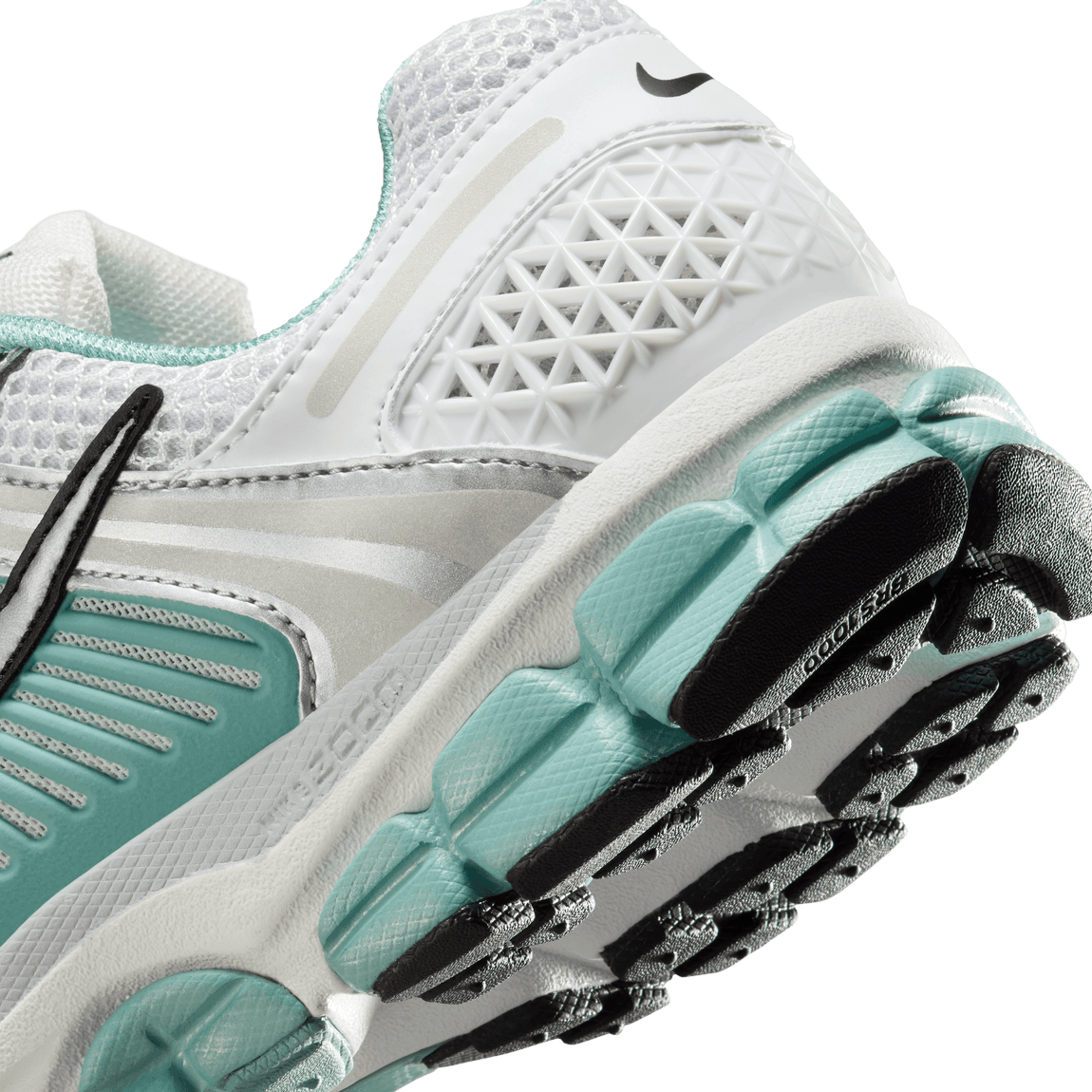 Women's Nike Zoom Vomero 5 (Summit White/Metallic Silver-Wolf Grey) - Women's Nike Zoom Vomero 5 (Summit White/Metallic Silver-Wolf Grey) - 