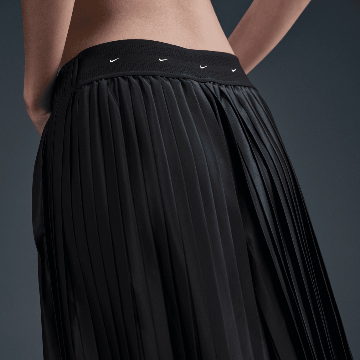 Women's Nike Sportswear Mid-Rise Pleated Track Pants (Black/Sail/Off Noir)