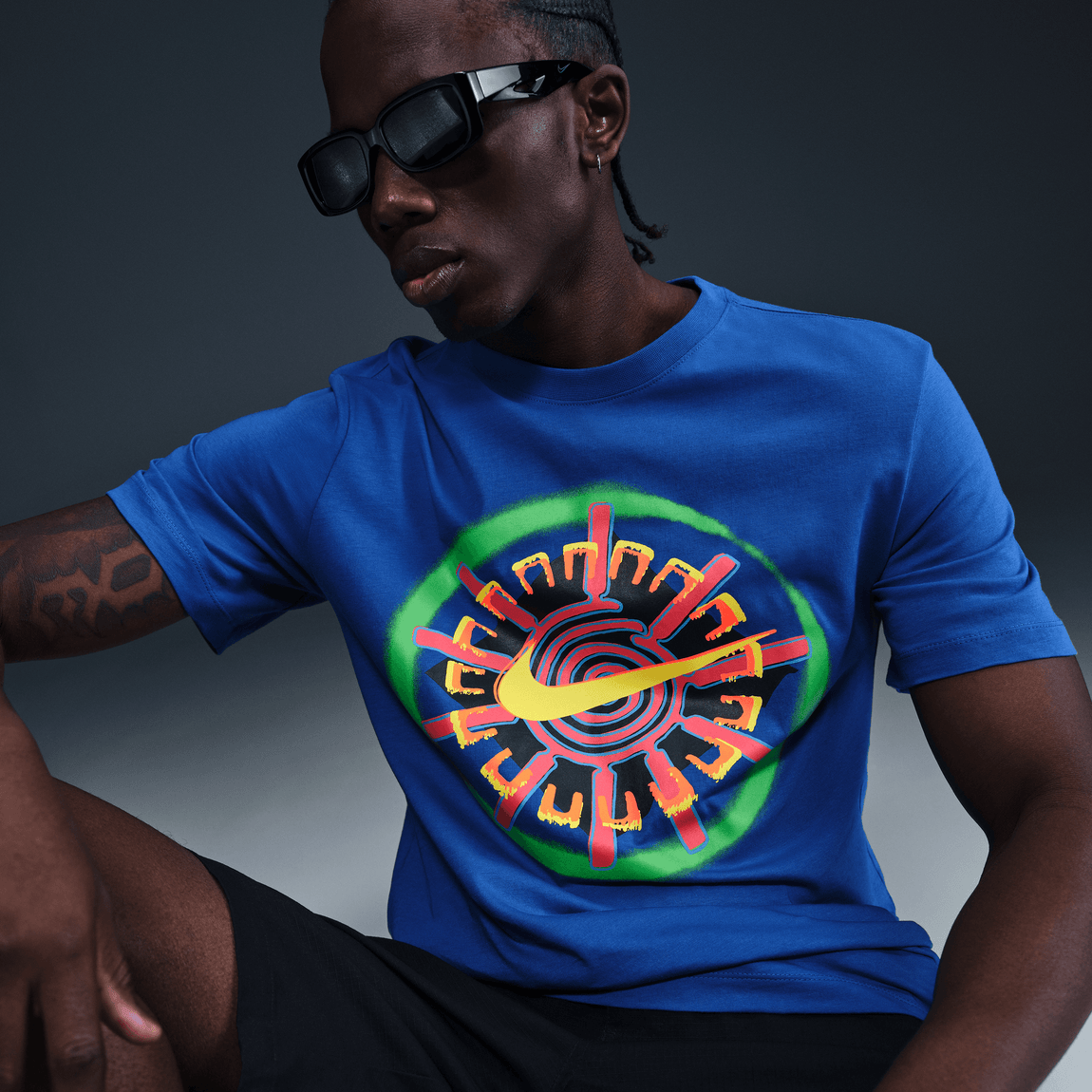 Nike Sportswear Graphic T-Shirt (Game Royal) - Nike Sportswear Graphic T-Shirt (Game Royal) - 