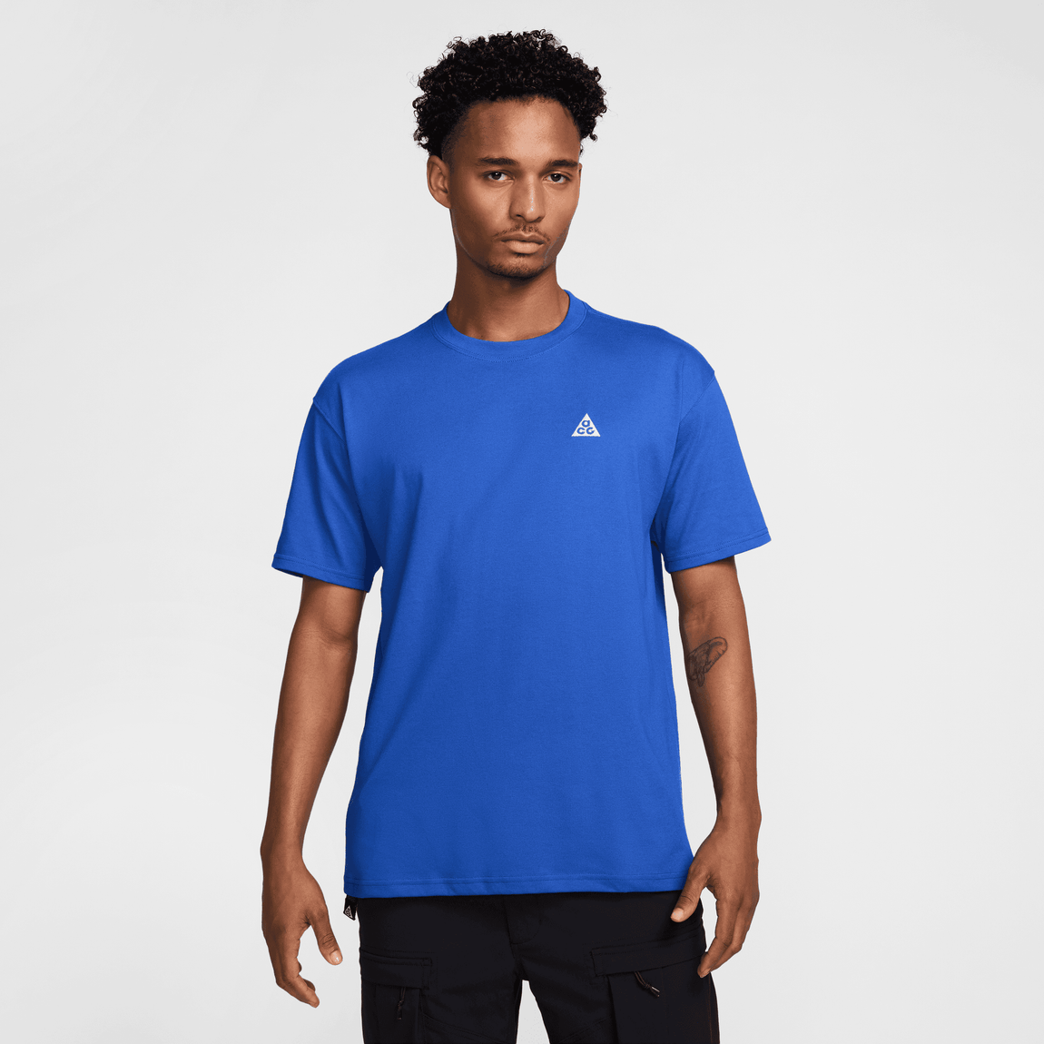 Nike ACG Max90 T-Shirt (Game Royal) – Centre Nike ACG Max90 T-Shirt (Game Royal) – Centre