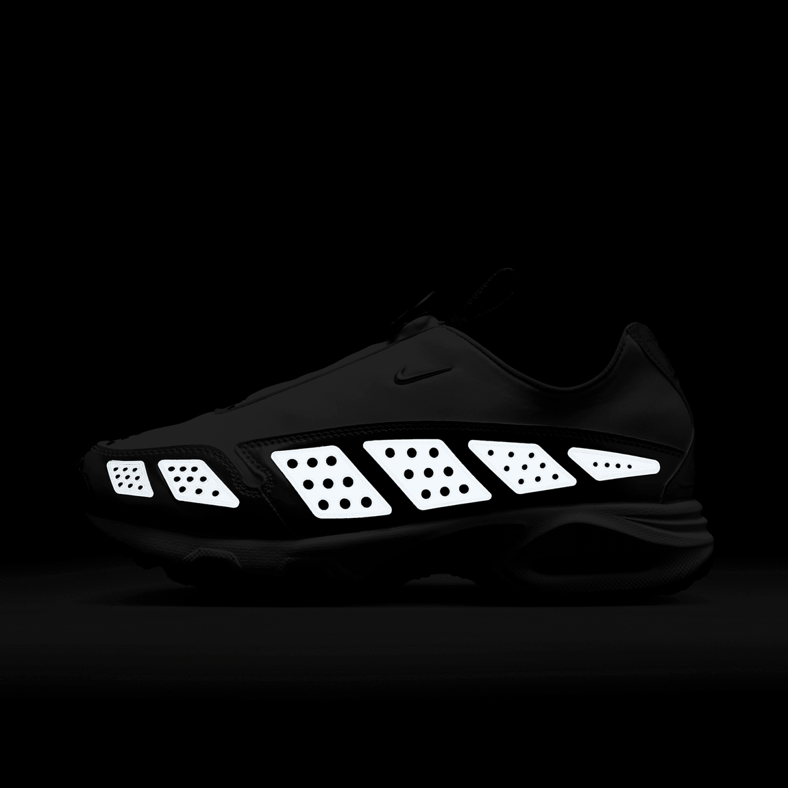 Women's Nike Air Max SNDR (White/Metallic Silver-Black) 7/1 Women's Nike Air Max SNDR (White/Metallic Silver-Black) 7/1