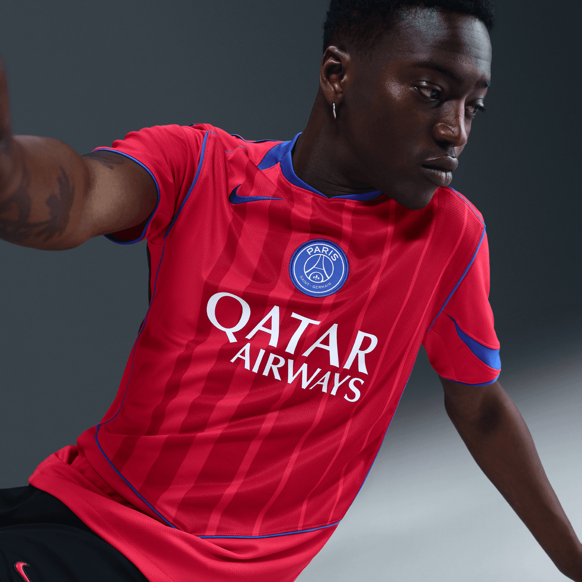 Nike Paris Saint-Germain 2025/26 Stadium Dri-FIT Total 90 Soccer Replica (Global Red/Sport Red/Hyper Royal) - Nike Paris Saint-Germain 2025/26 Stadium Dri-FIT Total 90 Soccer Replica (Global Red/Sport Red/Hyper Royal) - 