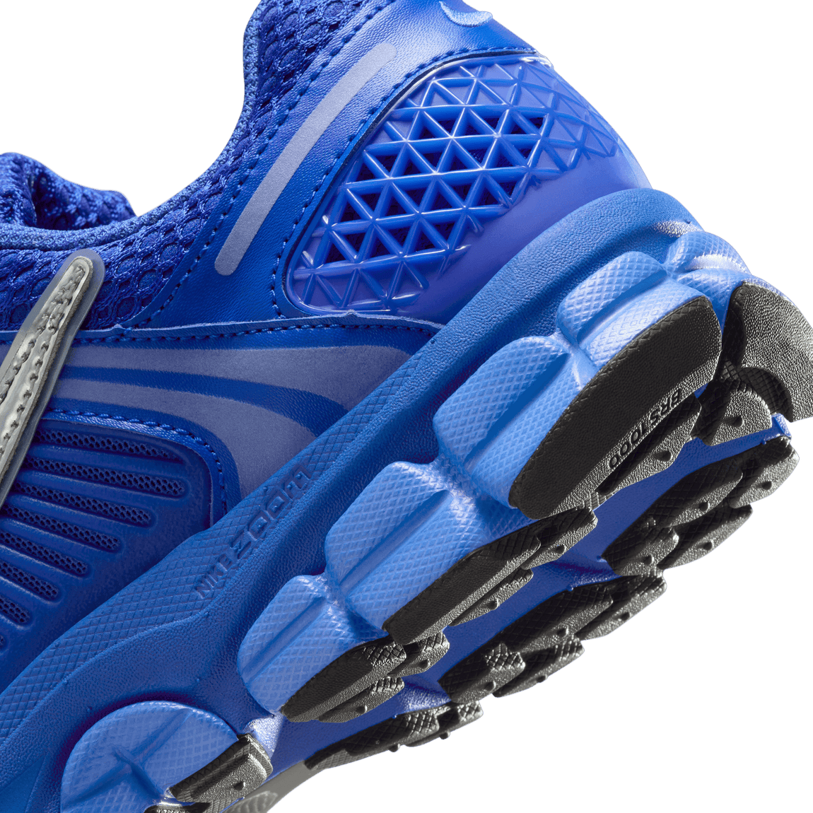 Women's Nike Zoom Vomero 5 (Racer Blue/Metallic Silver-Light Racer Blue) - Women's Nike Zoom Vomero 5 (Racer Blue/Metallic Silver-Light Racer Blue) - 