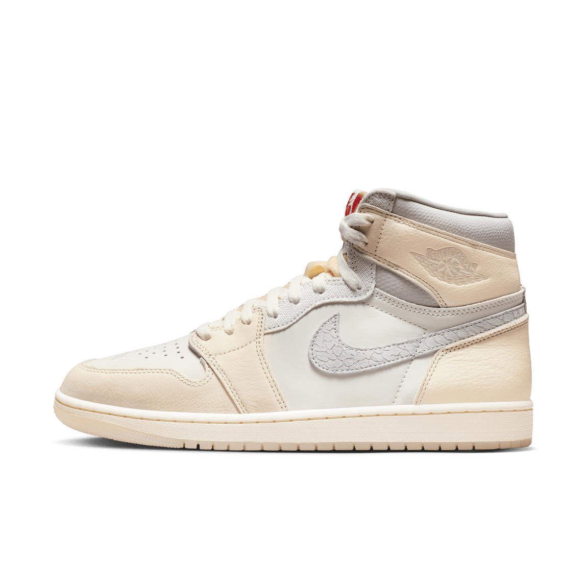 Air Jordan 1 Retro High OG (Sail/University Red-Pale Ivory) 12/1 - Centre 