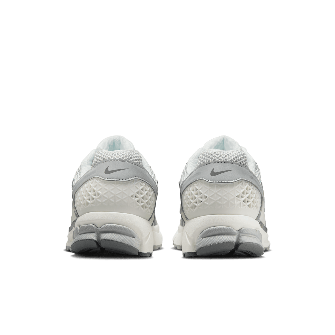 Nike Zoom Vomero 5 (Summit White/Metallic Silver) - Nike Zoom Vomero 5 (Summit White/Metallic Silver) - 