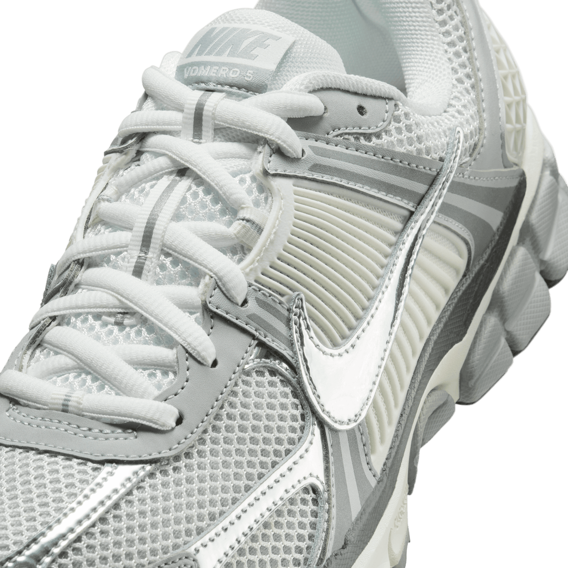 Nike Zoom Vomero 5 (Summit White/Metallic Silver) - Nike Zoom Vomero 5 (Summit White/Metallic Silver) - 