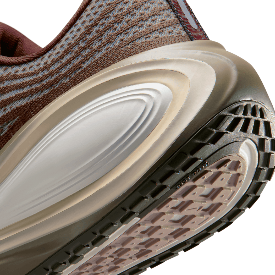 Nike Vomero Plus QS (Off Noir/Pecan-Phantom-Natural) 11/21 - Nike Vomero Plus QS (Off Noir/Pecan-Phantom-Natural) 11/21 - 