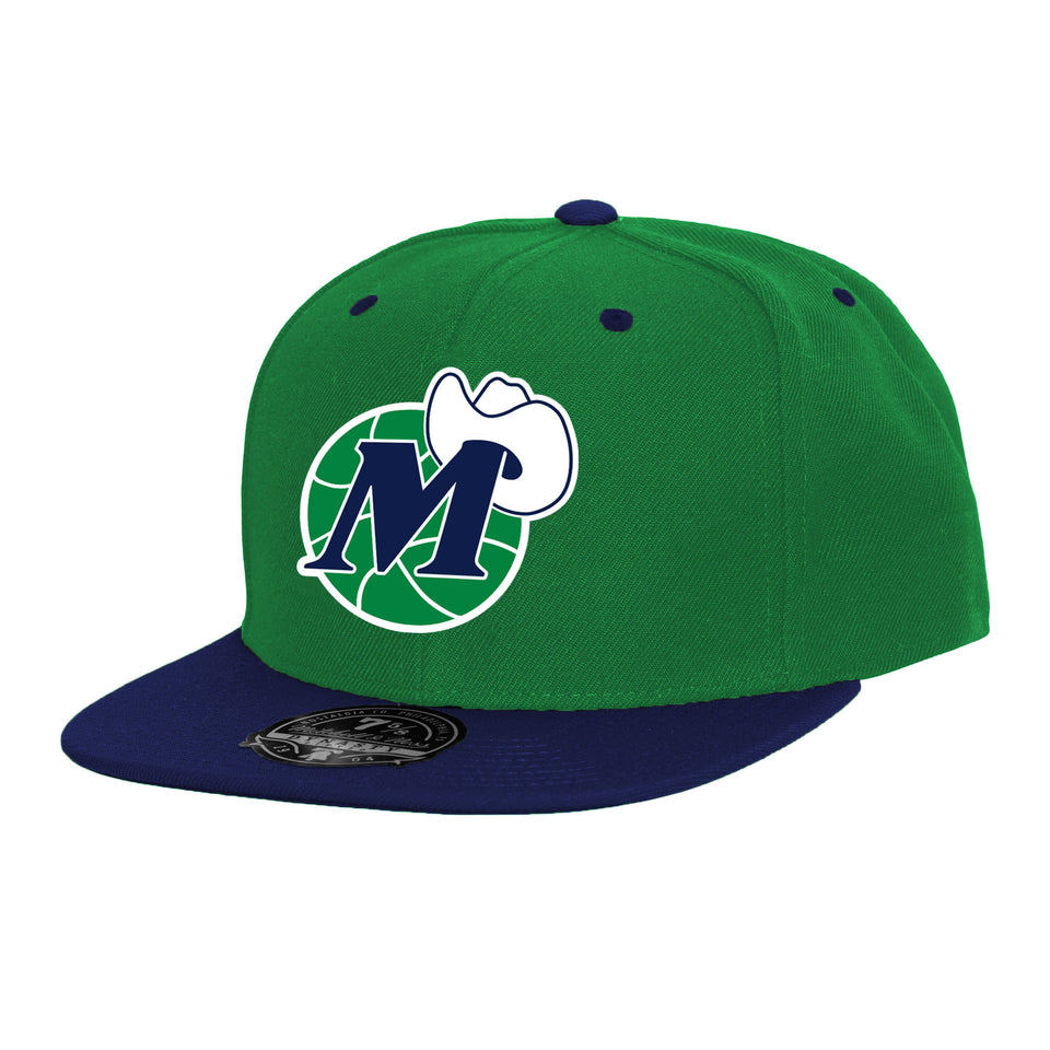 Mitchell & Ness Dallas Mavericks NBA 2 Tone Fitted Hardwood Classics Hat ( Green / Navy ) - Mitchell & Ness