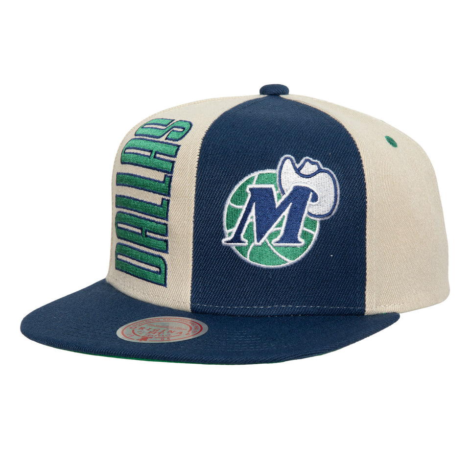 Mitchell & Ness Dallas Mavericks Pop Panel Snapback Hat ( Off White / Navy ) - Mitchell & Ness