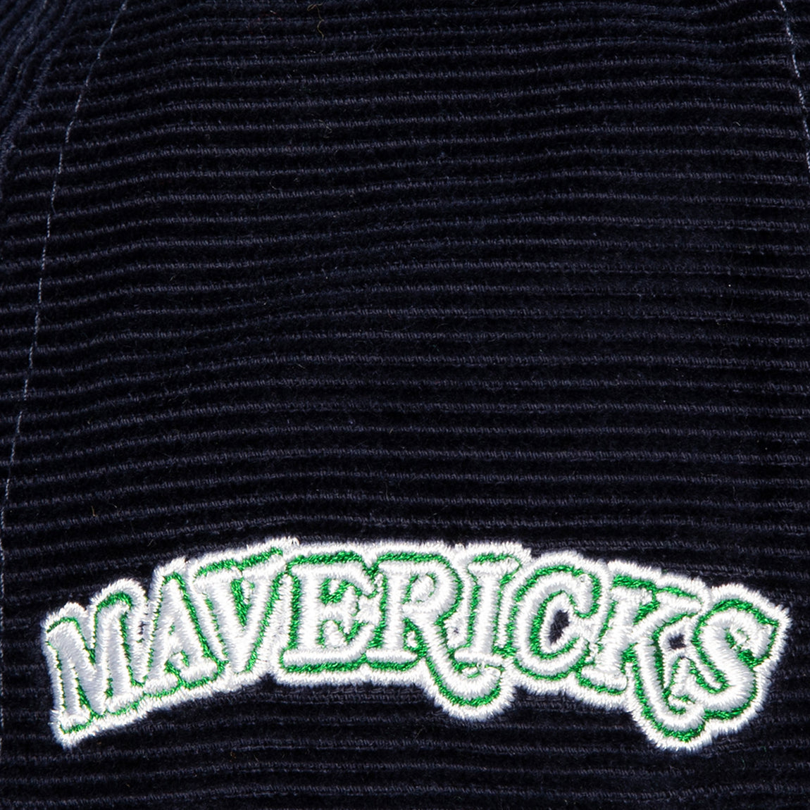 Mitchell & Ness Dallas Mavericks NBA Corduroy Hardwood Classics Snapback Hat ( Navy / Green ) - Mitchell & Ness Dallas Mavericks NBA Corduroy Hardwood Classics Snapback Hat ( Navy / Green ) - 