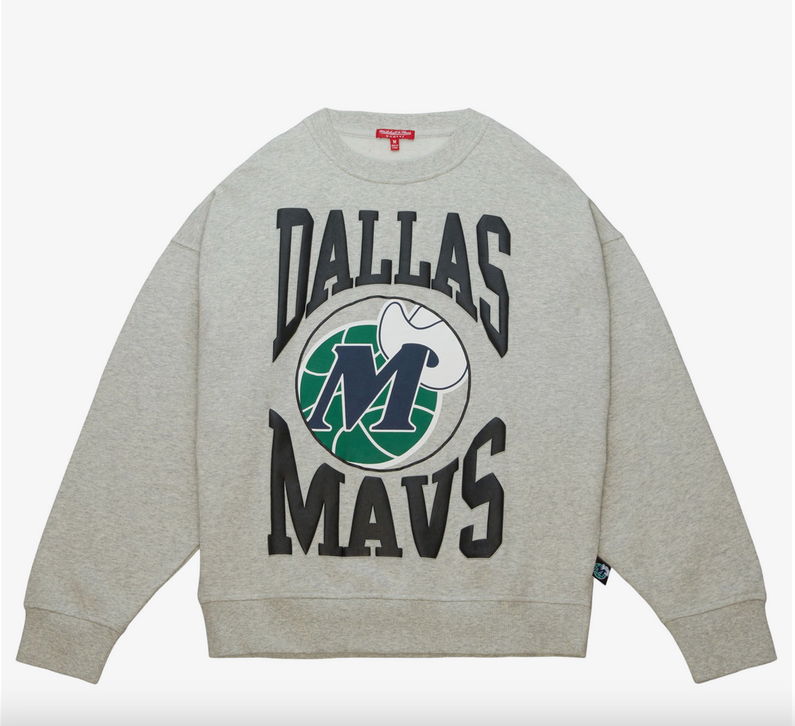 Mitchell & Ness Dallas Mavericks NBA Women's Logo Crewneck 3.0 Sweatshirt ( Grey ) - Mitchell & Ness Dallas Mavericks NBA Women's Logo Crewneck 3.0 Sweatshirt ( Grey ) - 