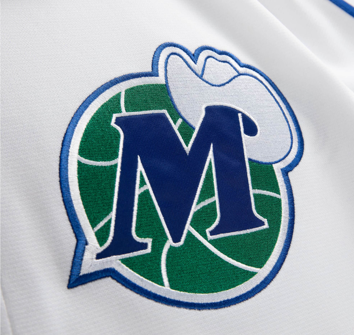 Mitchell & Ness Dallas Mavericks NBA Authentic Shooting Shirt 80 ( White / Blue ) - Mitchell & Ness Dallas Mavericks NBA Authentic Shooting Shirt 80 ( White / Blue ) - 