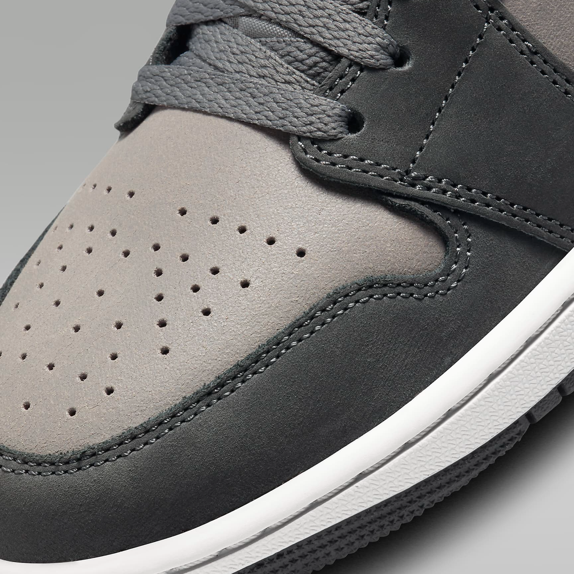 Air Jordan 1 Mid SE (Night Stadium / Black) - Air Jordan 1 Mid SE (Night Stadium / Black) - 