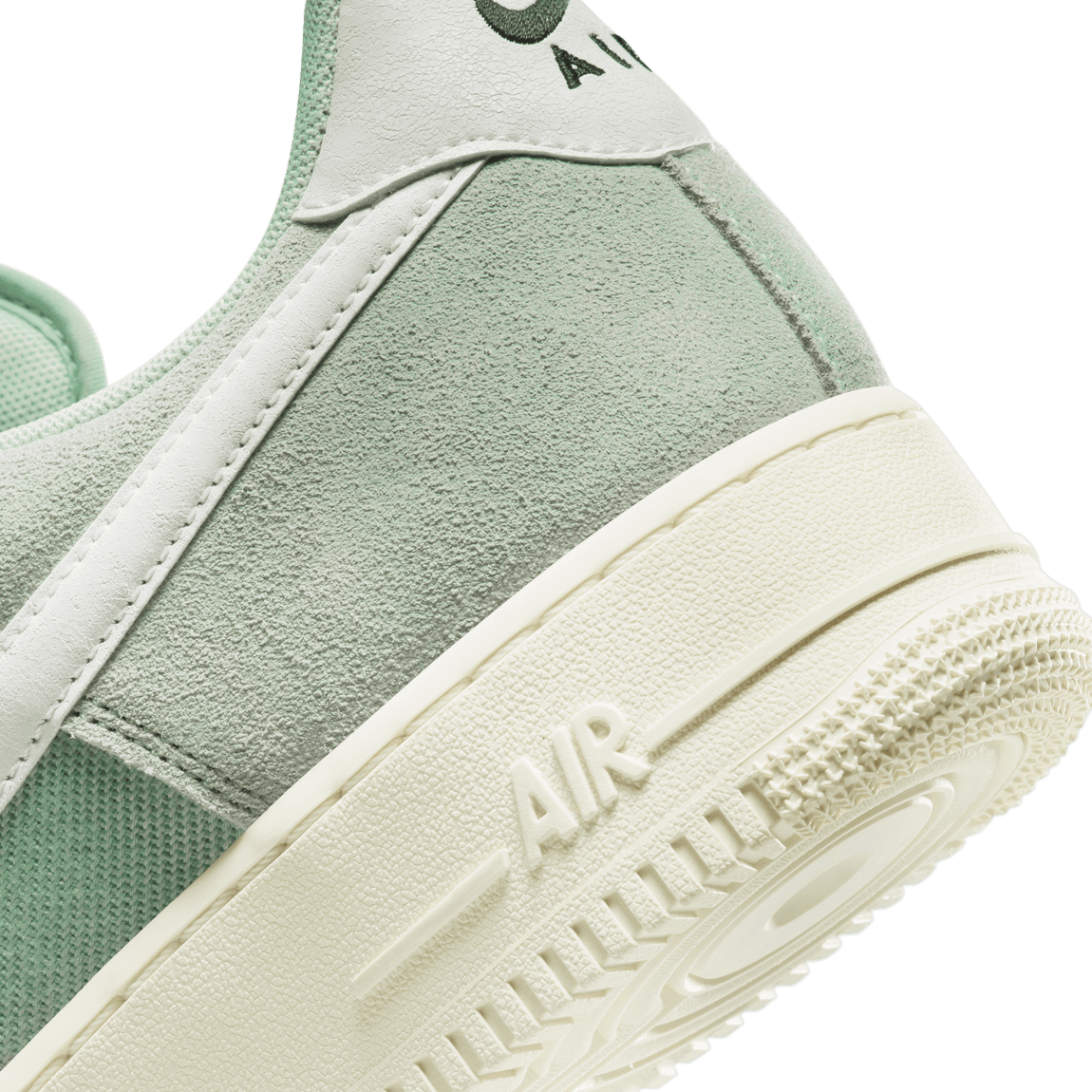 Nike Air Force 1 '07 LV8 (Enamel Green/Sail) - Nike Air Force 1 '07 LV8 (Enamel Green/Sail) - 