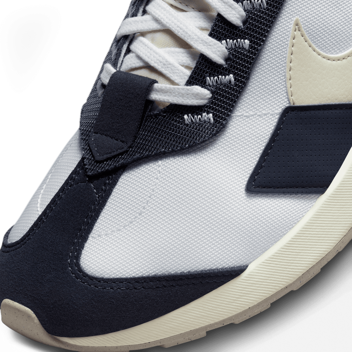 Nike Air Max Pre-Day (White/Light Bone/Obsidian-Sail) - Nike Air Max Pre-Day (White/Light Bone/Obsidian-Sail) - 
