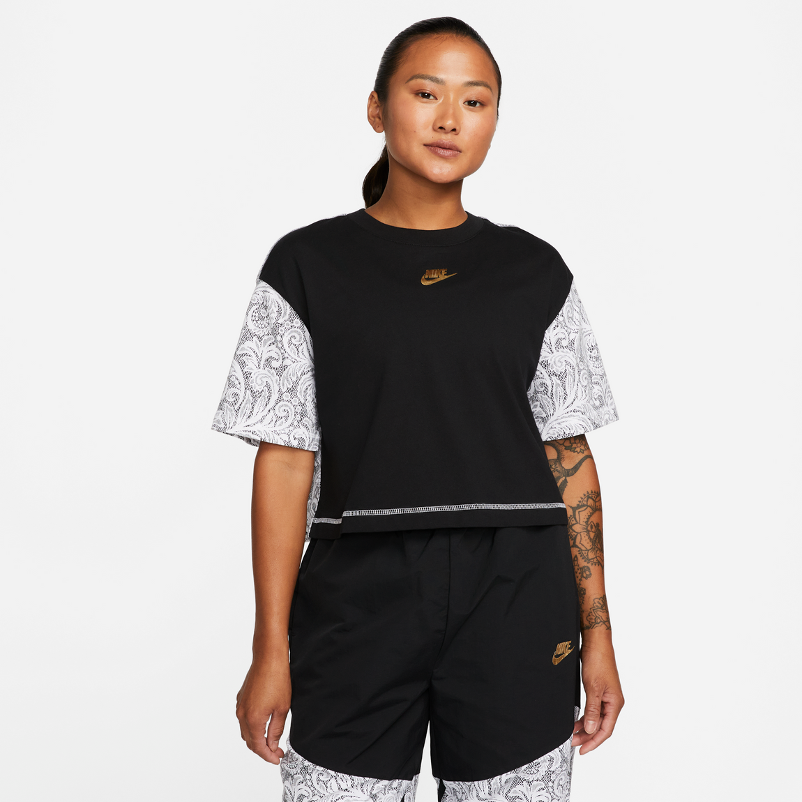 Nike Women's Serena Williams Design Crew Short-Sleeve Top (Black/Metallic Gold) - Nike Women's Serena Williams Design Crew Short-Sleeve Top (Black/Metallic Gold) - 