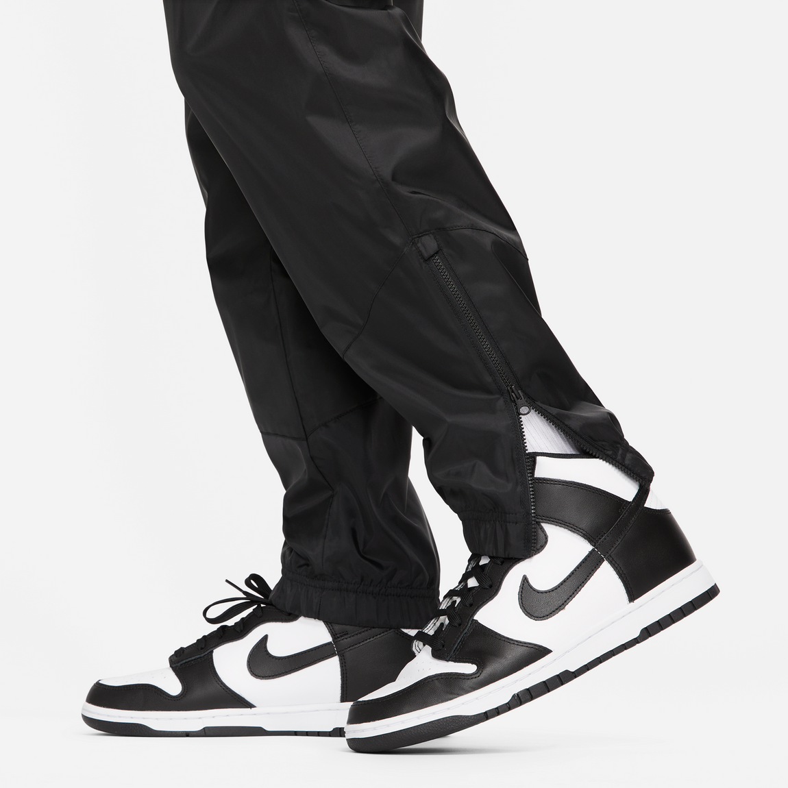 Nike Windrunner Pants (Black/White) - Nike Windrunner Pants (Black/White) - 