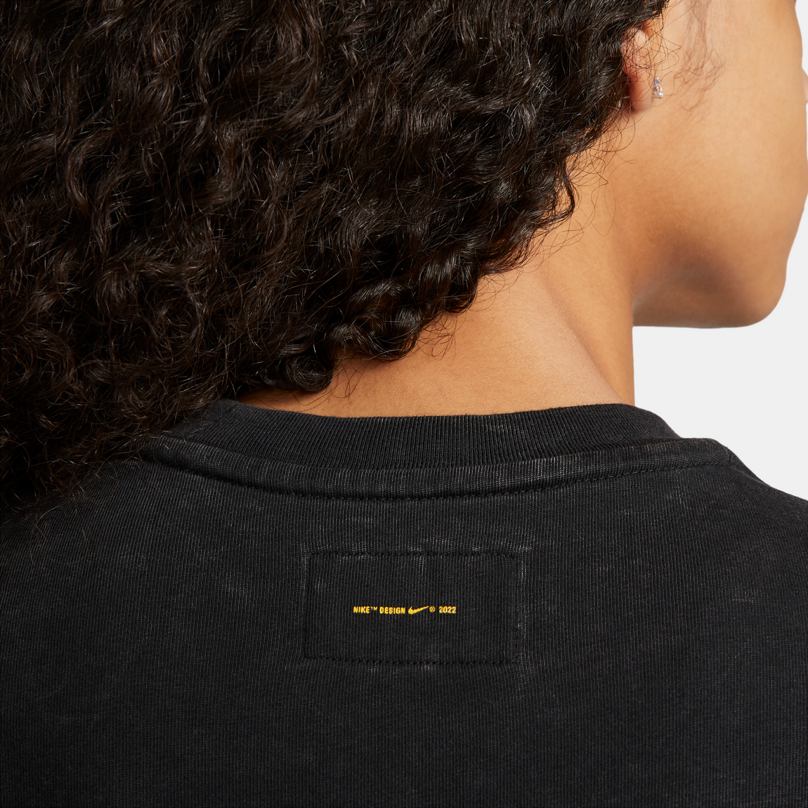 Nike Fadeaway Tee (Black/University Gold) - Nike Fadeaway Tee (Black/University Gold) - 