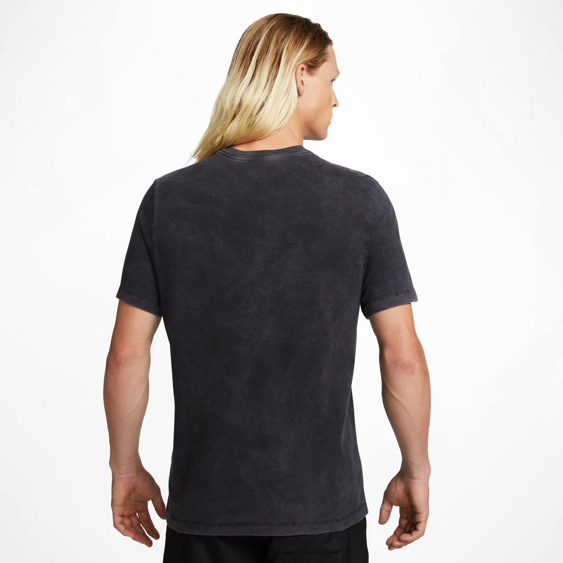 Nike Sportswear Tee (Black) - Nike Sportswear Tee (Black) - 