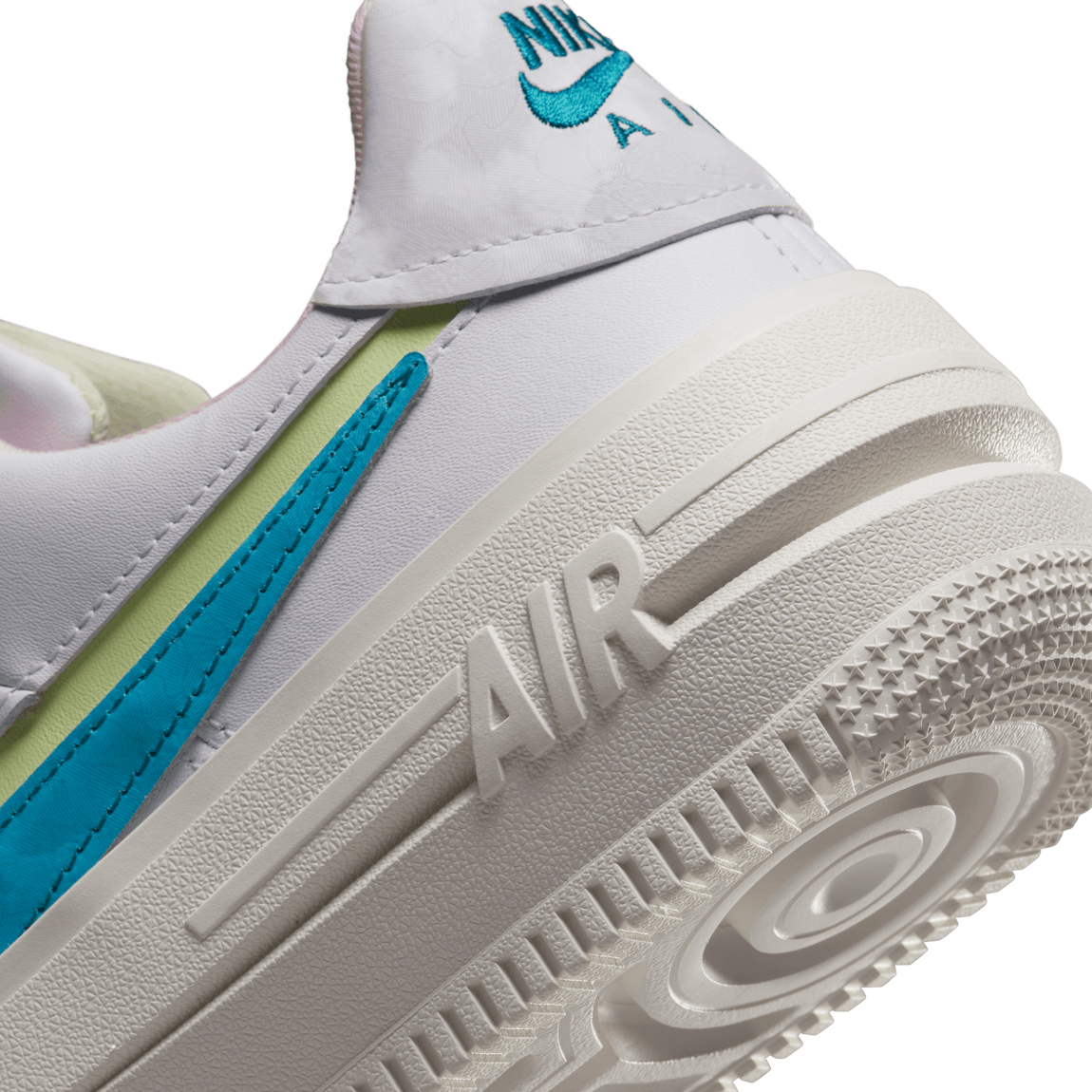 Nike Women's Air Force 1 PLT.AF.ORM (White/Baltic Blue-Medium Soft Pink) - Nike Women's Air Force 1 PLT.AF.ORM (White/Baltic Blue-Medium Soft Pink) - 