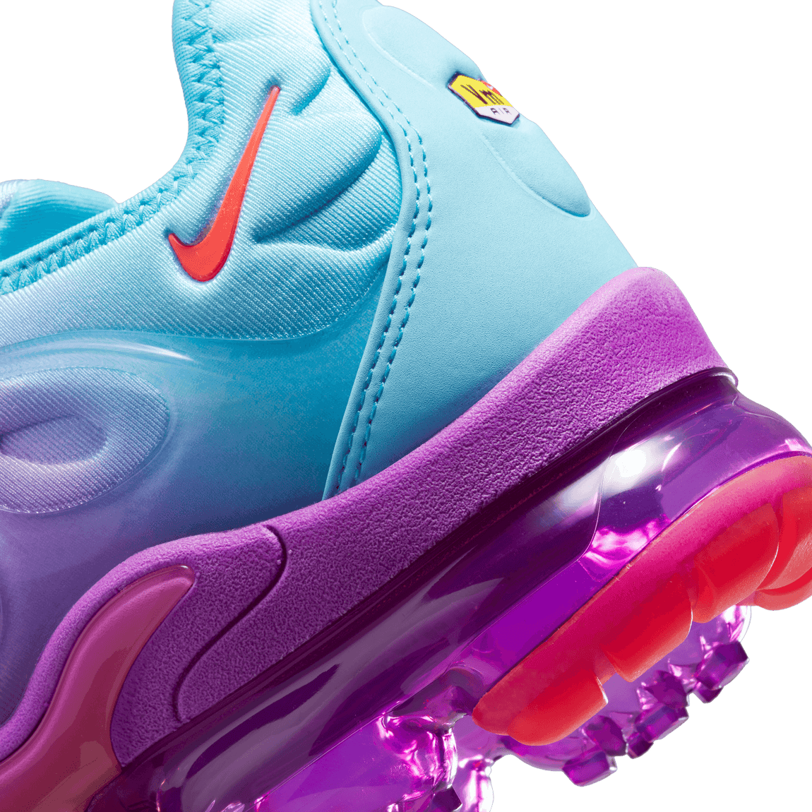 Women's Nike Air Vapormax Plus (Fuchsia Dream/Bright Crimson) - Women's Nike Air Vapormax Plus (Fuchsia Dream/Bright Crimson) - 
